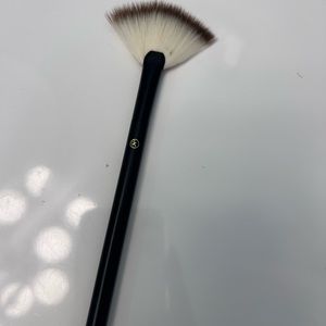 Sonia Kashuk Highlighting Fan Makeup Brush